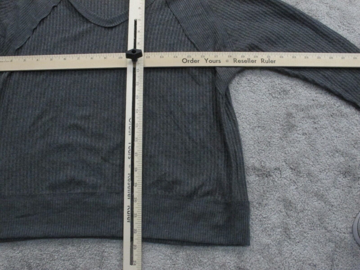 Forever 21 Womens Pullover Sweater Knitted Long Sleeves V Neck Gray Size Medium