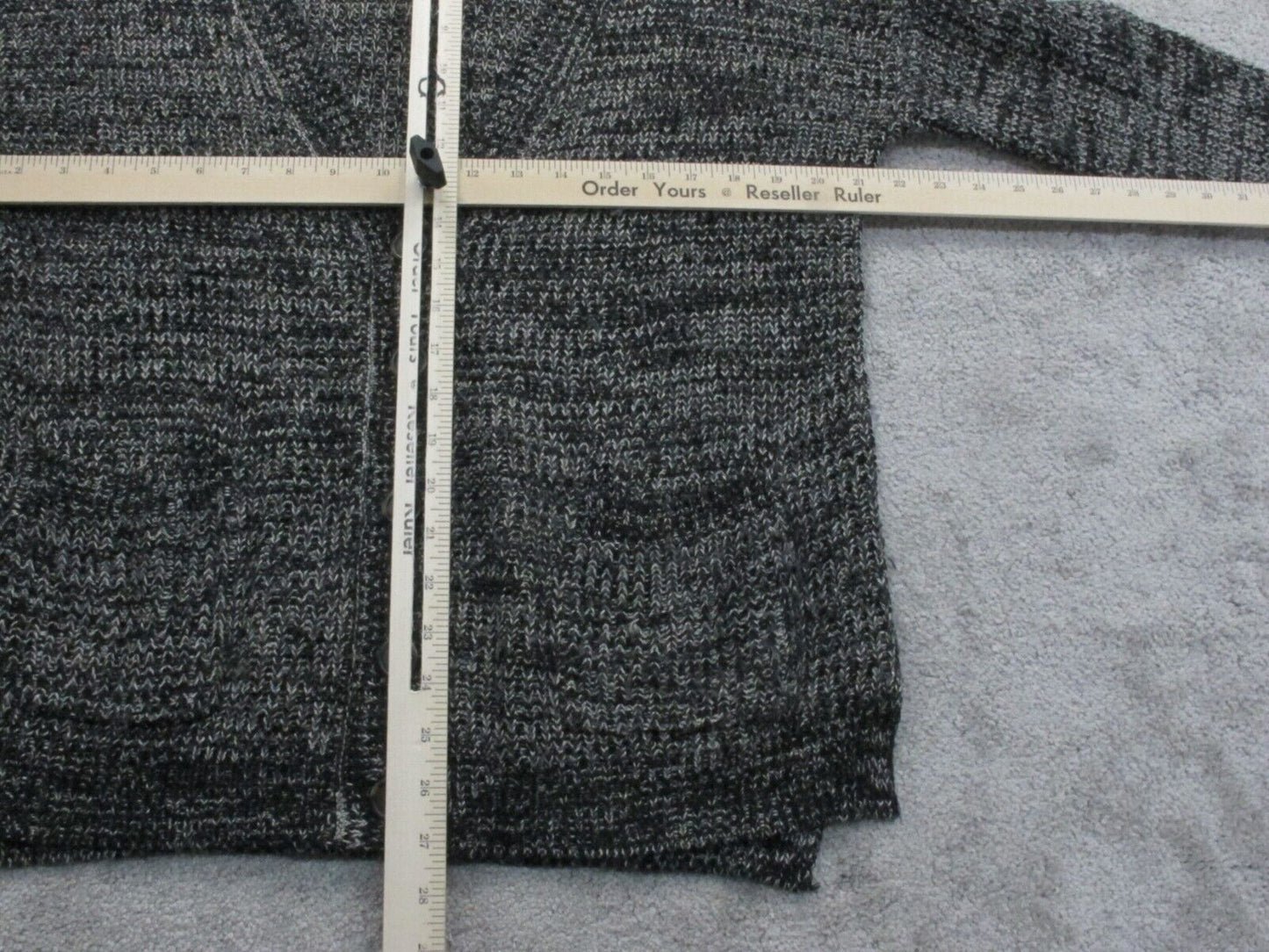 Forever 21 Womens Cardigan Sweater Front Button Long Sleeves Black Size Medium