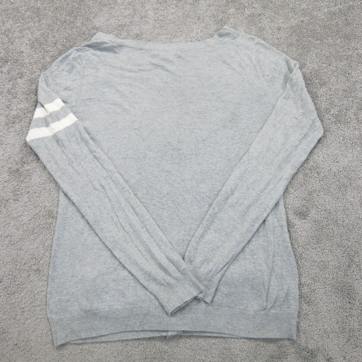 Forever 21 Womens Knitted Cardigan Sweater Button Long Sleeves Gray Size Medium