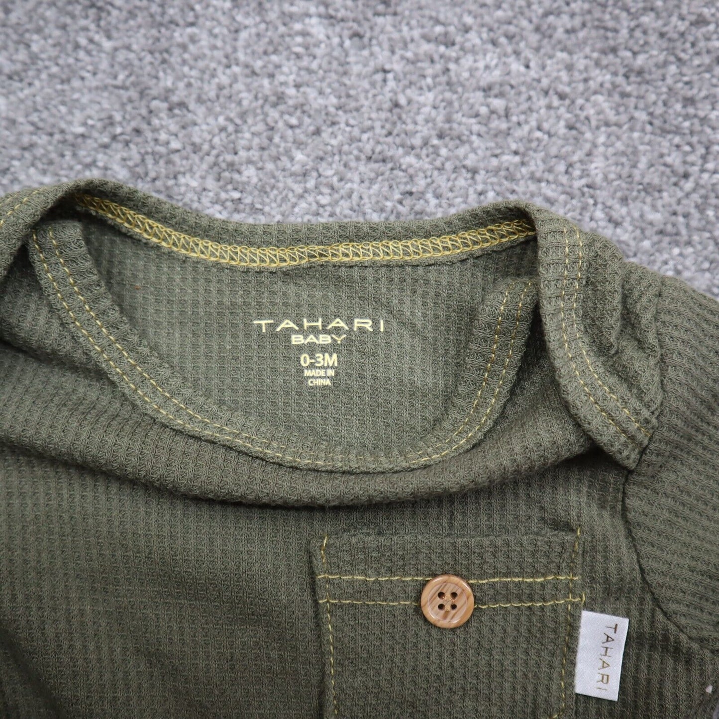 Tahari Baby Bodysuit Girls Size 0-3 Green Crew Neck Long Sleeve Solid Pocket