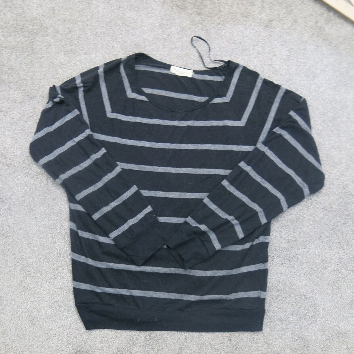 Forever 21 Womens Pullover Knitted Sweater Striped Long Sleeves Gray Black SZ L