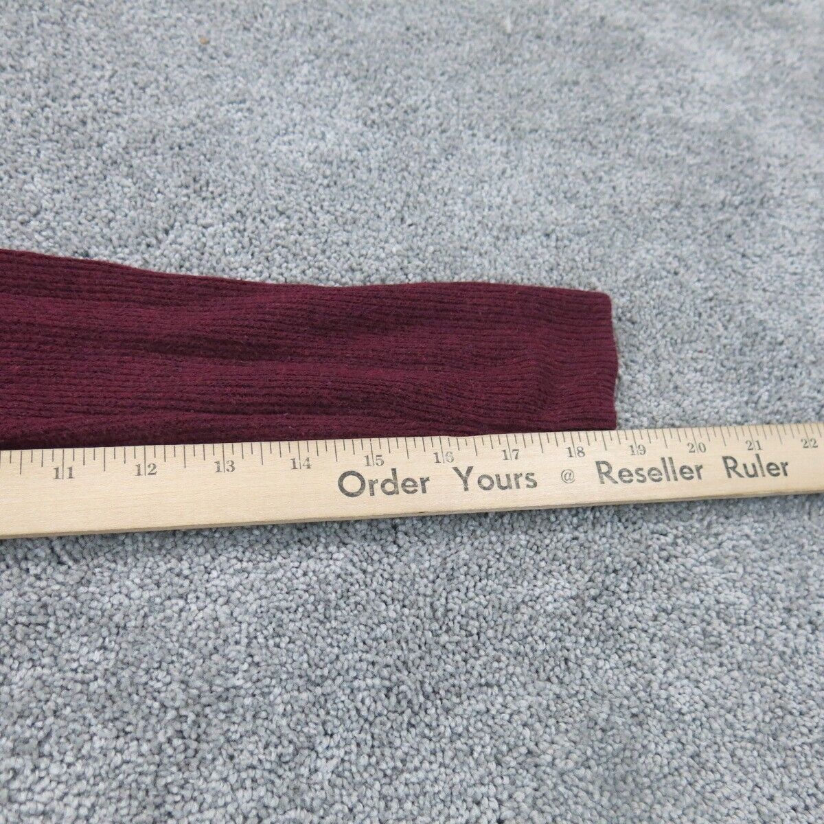American Eagle Womens Knitted Sweater Long Sleeves V Neck Maroon Size Medium