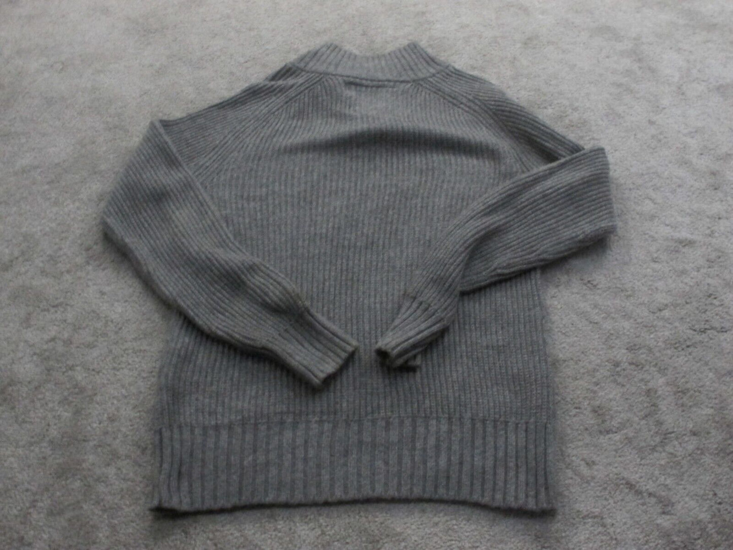 American Eagle Outfitter Womens Pullover Sweater Long Sleeve Gray Size Medium