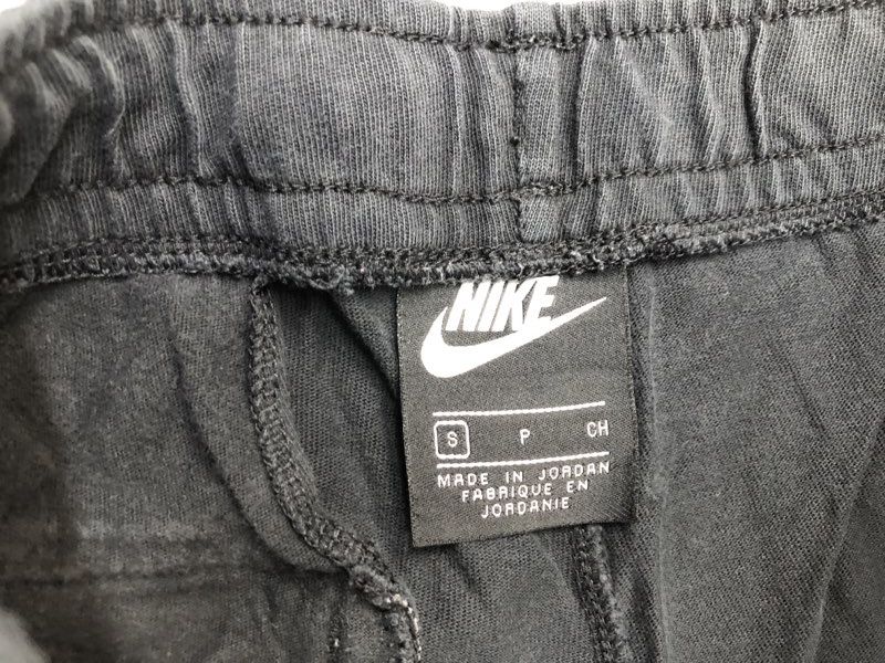 Nike Shorts Mens Small Black Activewear Running Jogging Bermuda Lightweight Logo