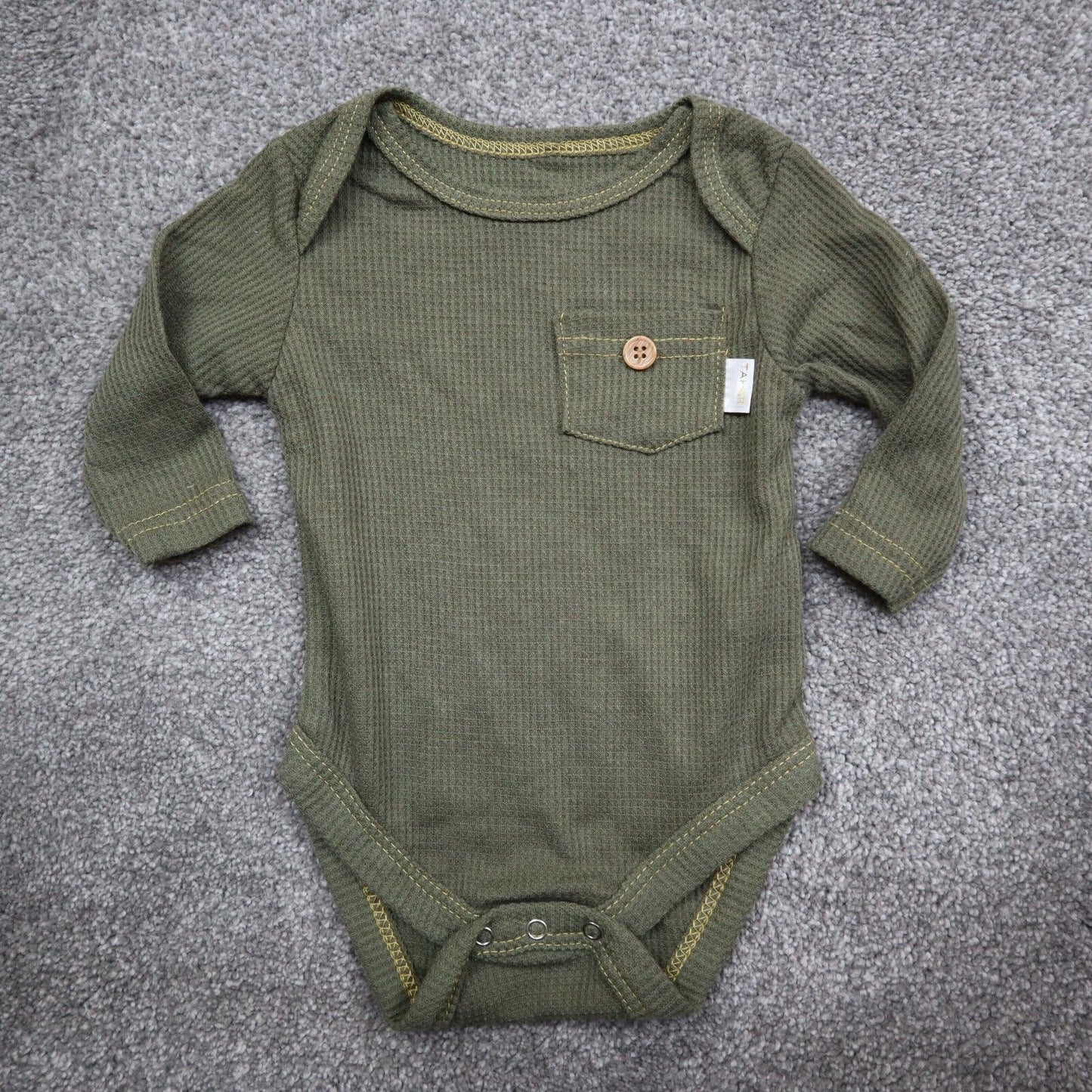 Tahari Baby Bodysuit Girls Size 0-3 Green Crew Neck Long Sleeve Solid Pocket