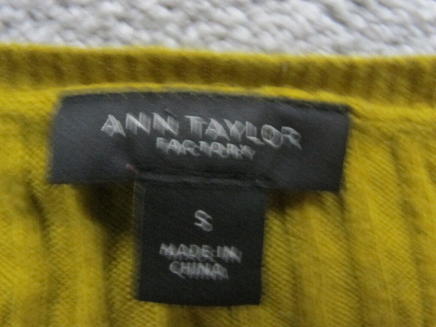 Ann Taylor Womens Pullover Knitted Sweater Long Sleeves Mustard Green Size Small