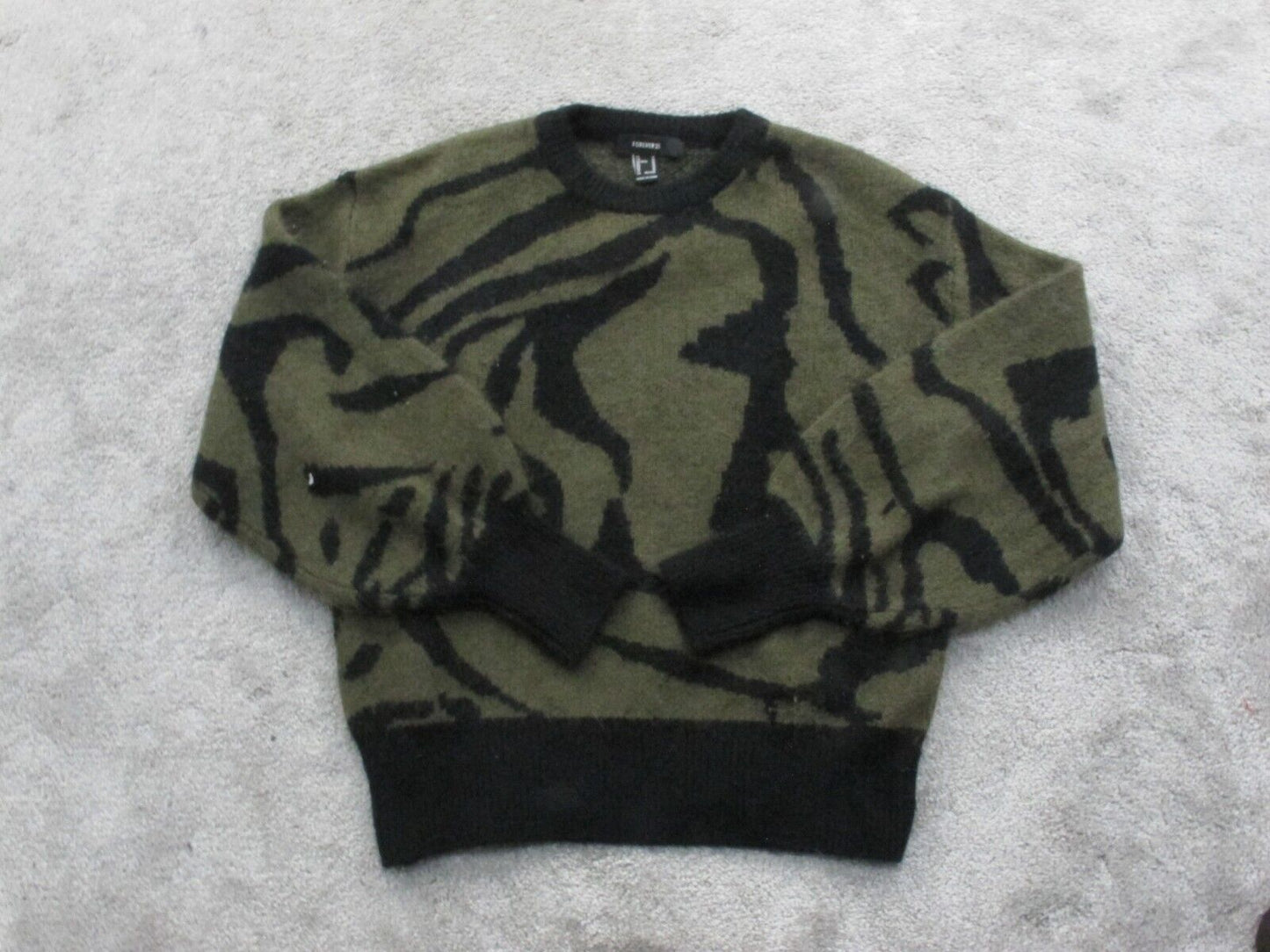 Forever 21 Womens Pullover Sweater Knitted Long Sleeves Leopard Print Green SZ M