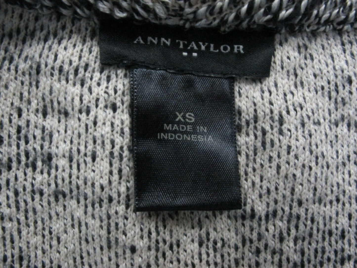 Ann Taylor Womens Cardigan Sweater Open Front Long Sleeves Gray Black Size XS