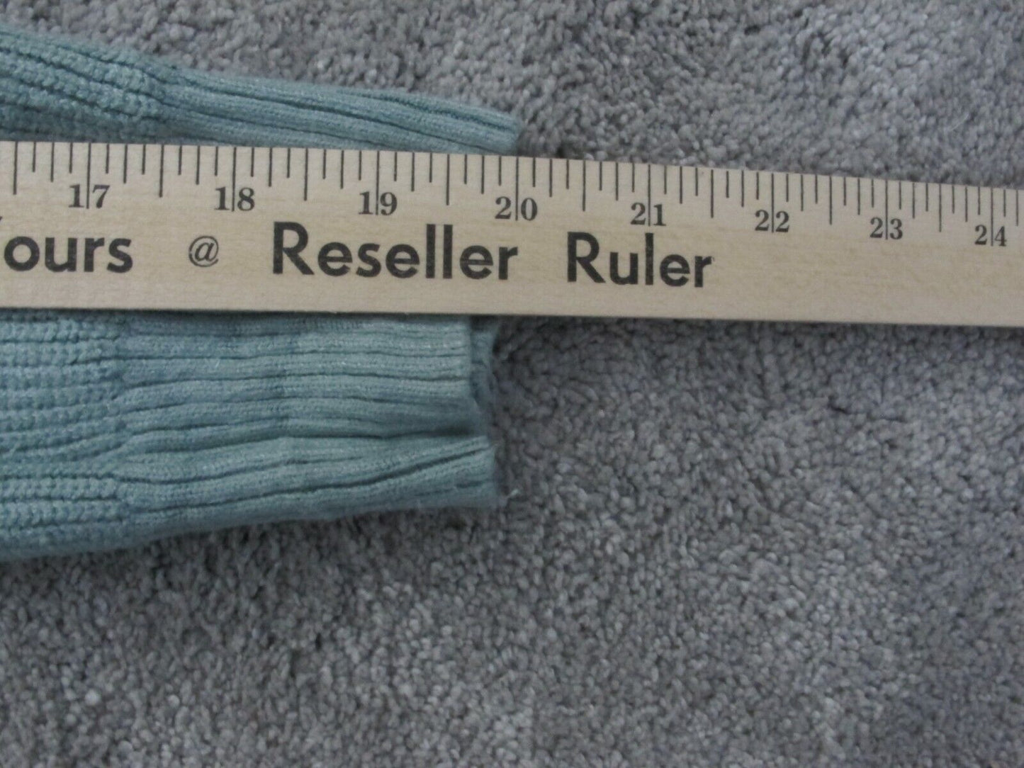 Forever 21 Women Pullover Sweater Knitted Long Sleeve Crew Neck Light Blue SZ M