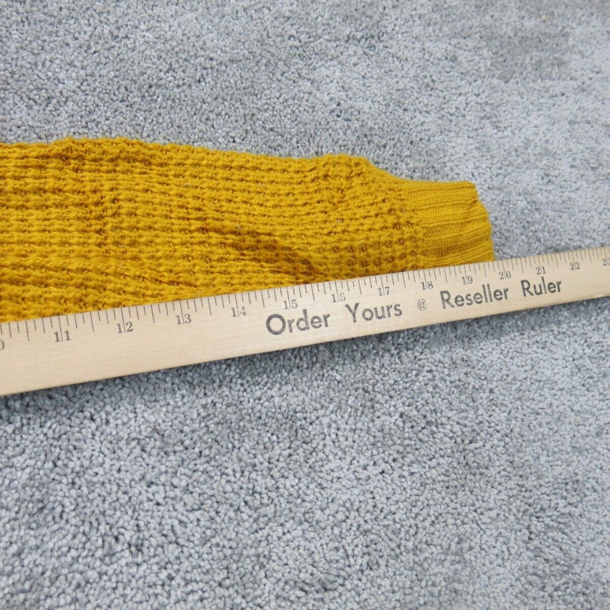 Forever 21 Womens Pullover Cropped Sweater Long Sleeve Crew Neck Yellow Medium