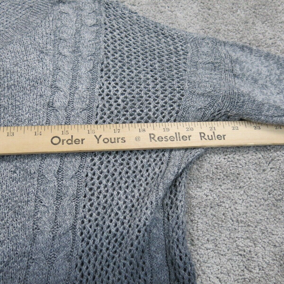 American Eagle Outfitter Womens Pullover Sweater Knit Long Sleeves Gray Size XS