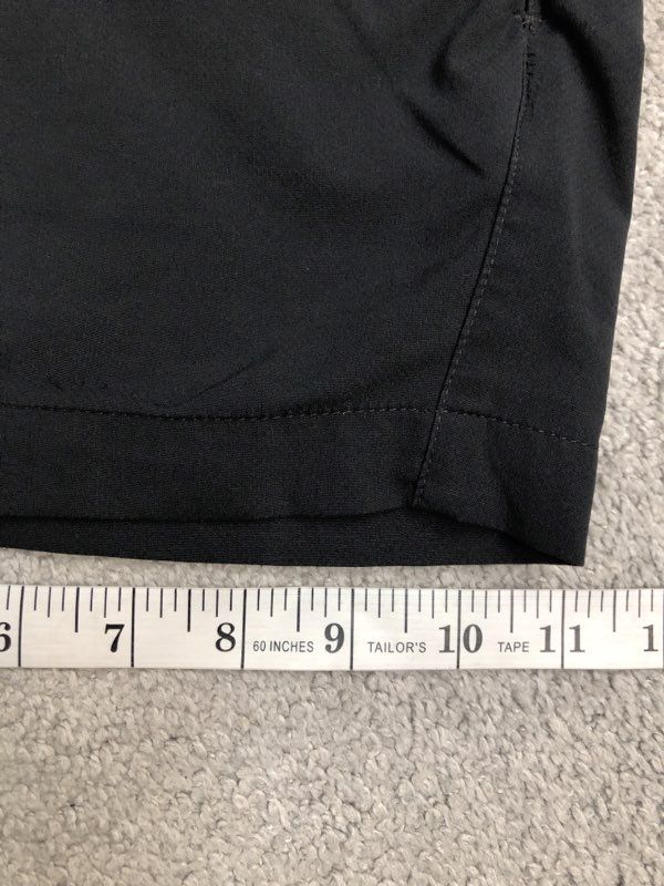 Under Armour Shorts Mens 34 Black Bermuda Outdoor Workwear Embroidered Logo