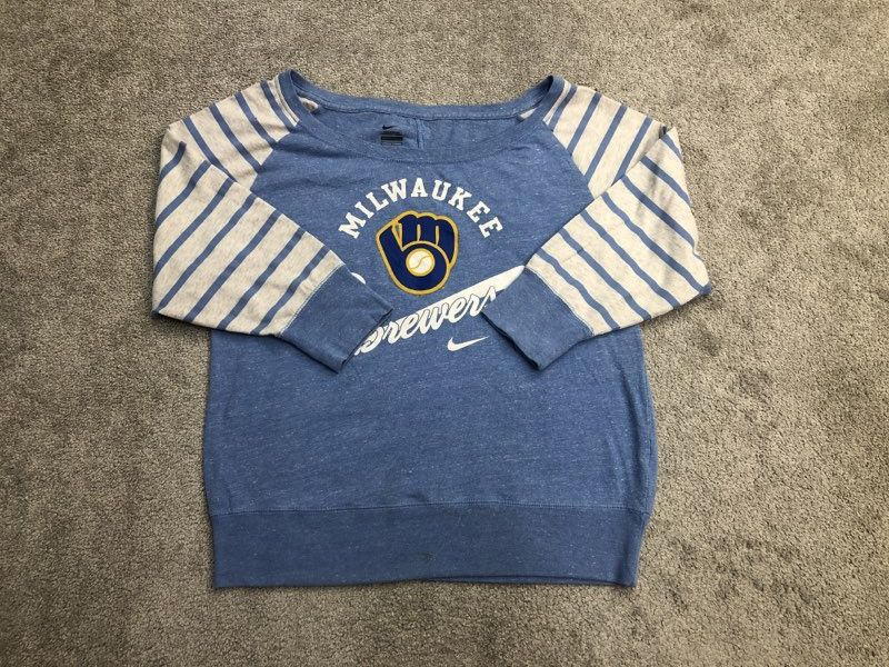 Nike Sweatshirt Womens Medium Blue Graphic Striped Sleeve Pullover Sweater